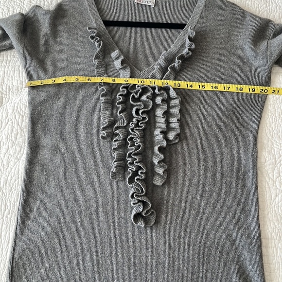 RED Valentino Wool-Cashmere Blend Gray Ruffle Sweater Tunic - Picture 8 of 9